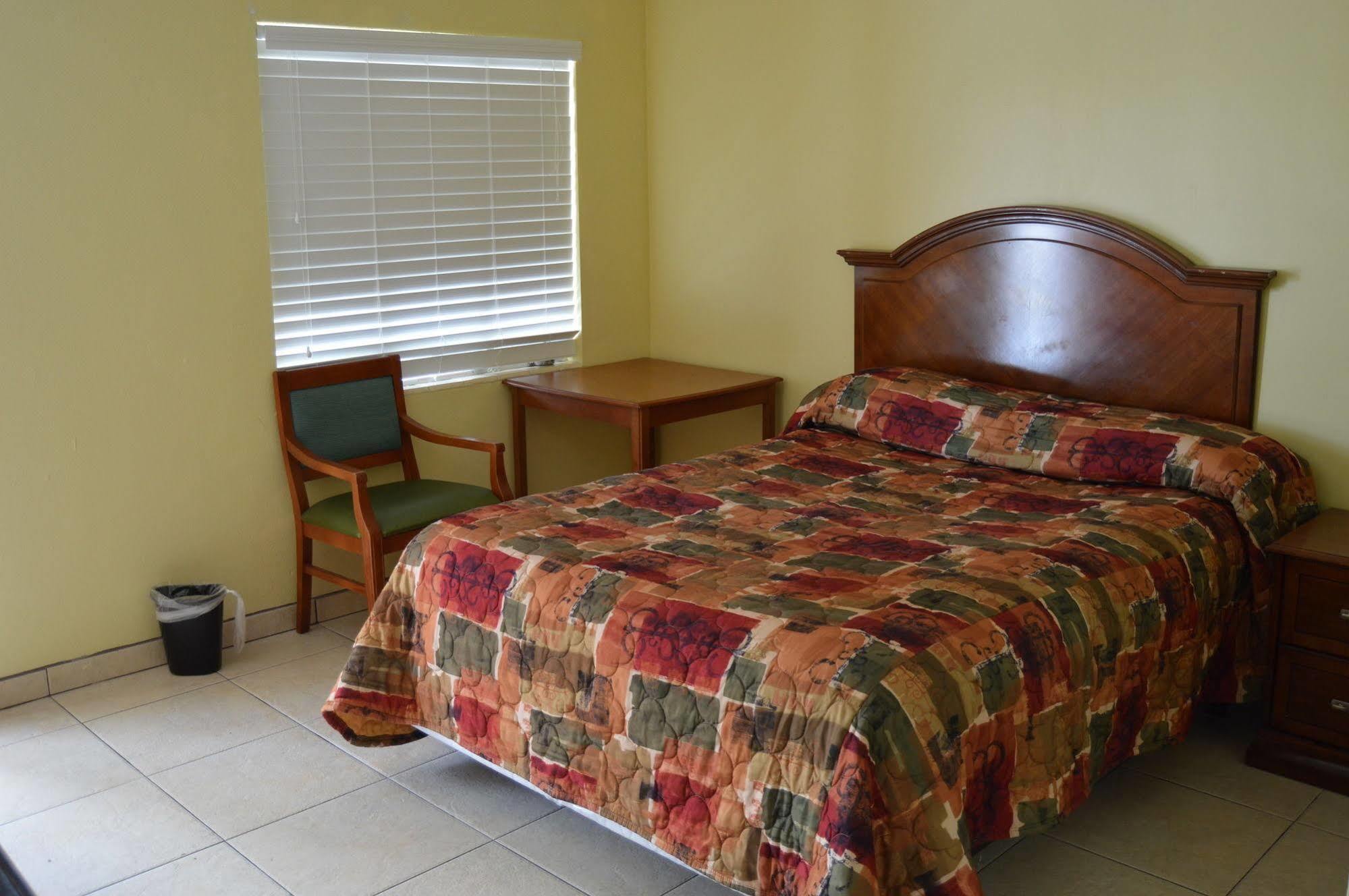 Siesta Inn Sarasota - Indian Beach Zewnętrze zdjęcie